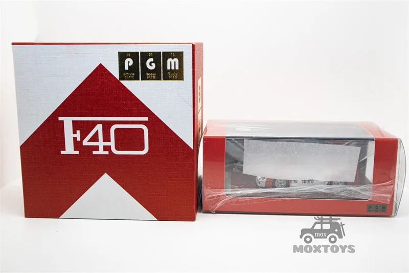 PGM 1:64 F40 Alloy fully opened RedWhite Diecast Model Car 6