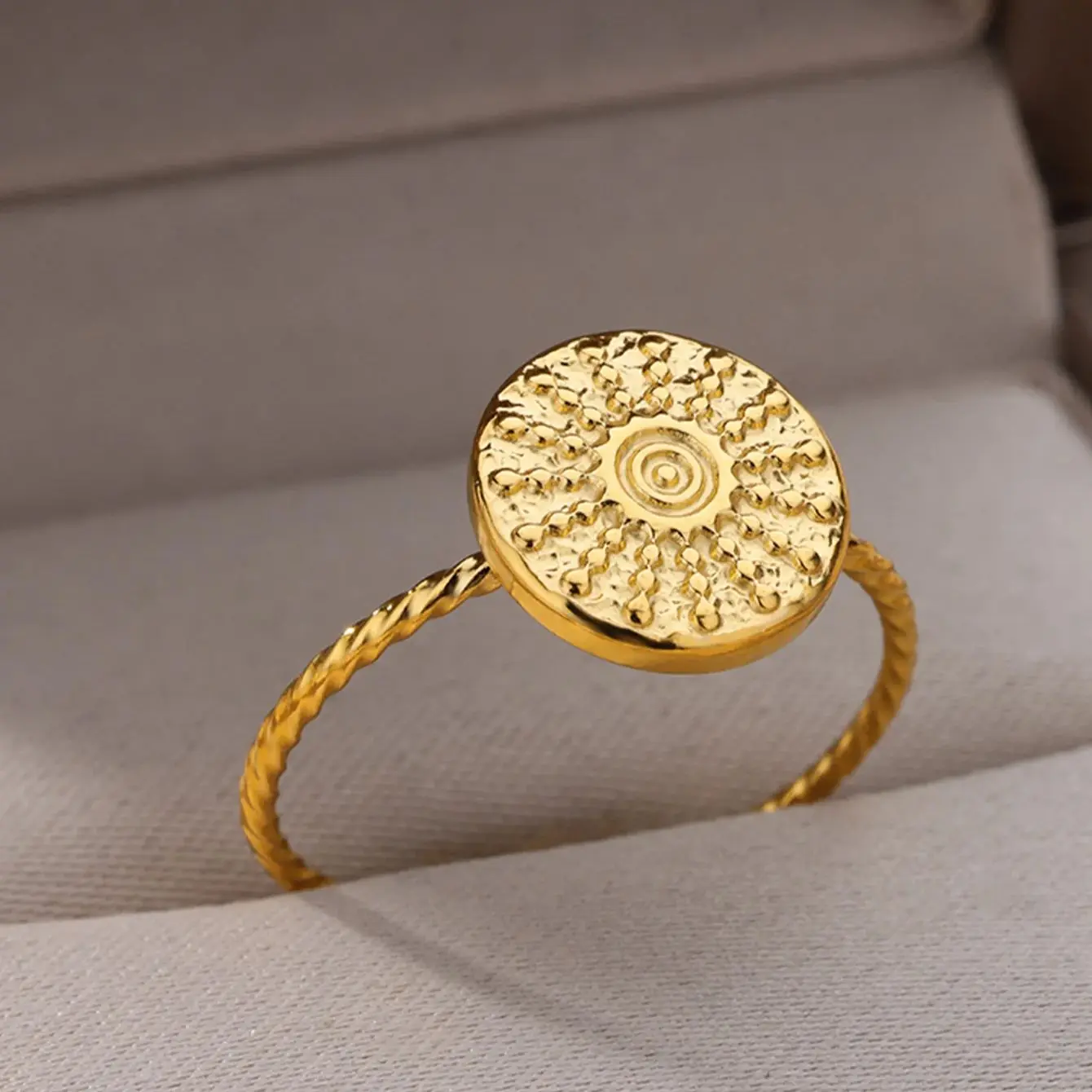 Stainless Steel Round Jewelry For Women