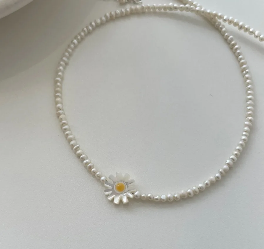 

Ожерелье из бисера с маргариткой, изящное пресноводное жемчужное ожерелье-чокер, цветочное украшение, штабелируемое ожерелье