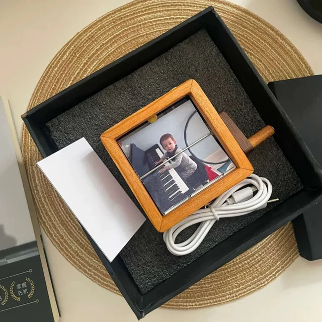 Livre photo lumineux à rabat, album de mémoire à manivelle pour couples, cadeau personnalisé pour la fête des mères et souvenir d'anniversaire romantique 3