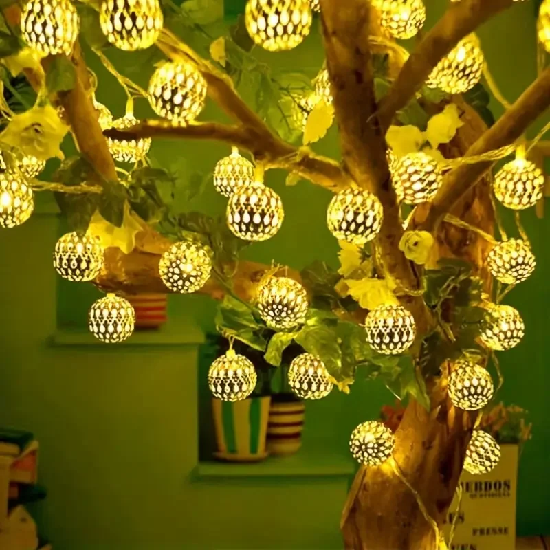 Moroccan-Style Solar Lantern Lights - Decorative Outdoor Hanging Lights