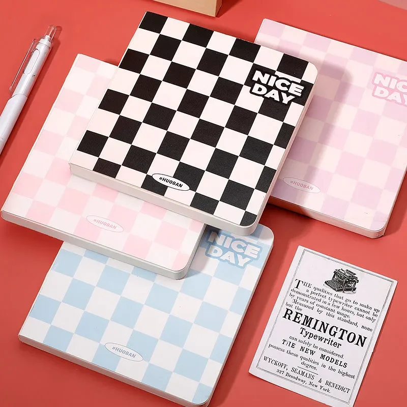 Clairefontaine Lot De 3 Carnets Agrafés - Format 11x17 Cm, 96 Pages Petits Carreaux, Papier 90g