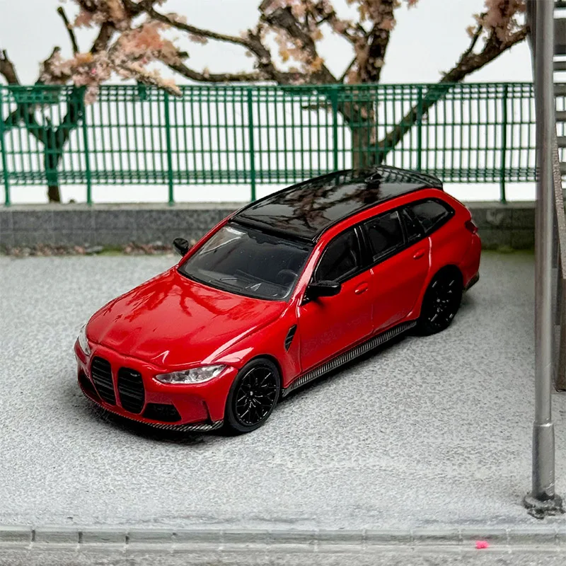 

Литье под давлением масштаб 1:64, имитация сплава 700, BMW M3, издание для путешествий, красный внедорожник, седан, модель автомобиля, сцена, декоративные игрушки, коллекционный дисплей