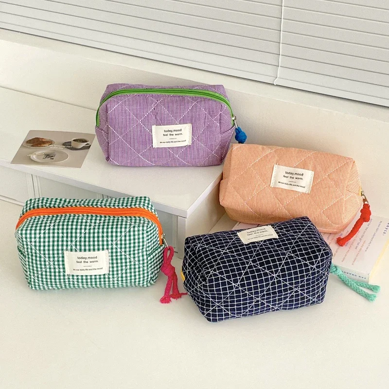 Quilted Plaid Girls Cosmetic Bags Retro Ladies Clutch Pencil Case Coin Purse Portable Travel Female Toiletry Storage Bag Handbag 2