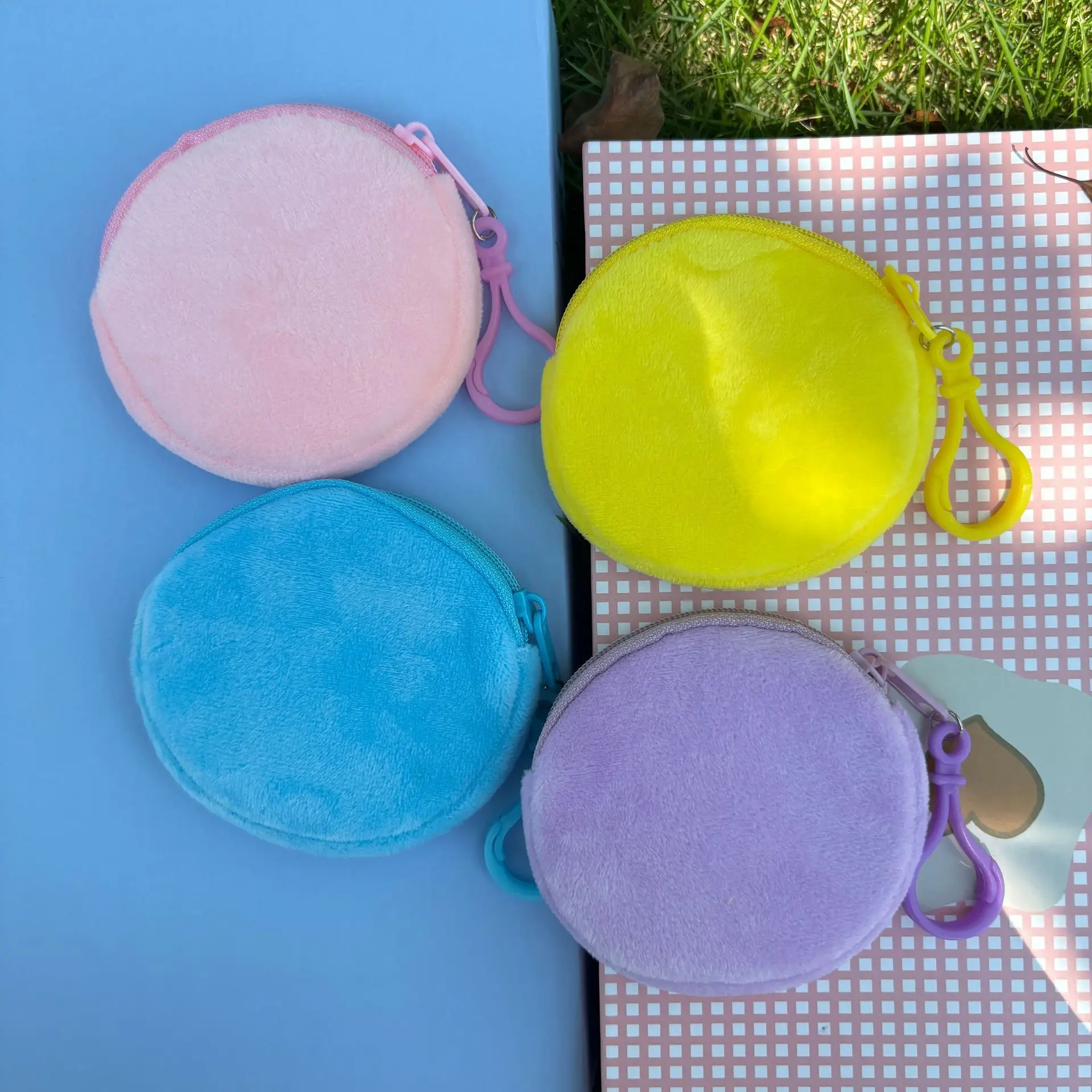 Fashionable Soft Plush Round Coin Purse with Carabiner Clip