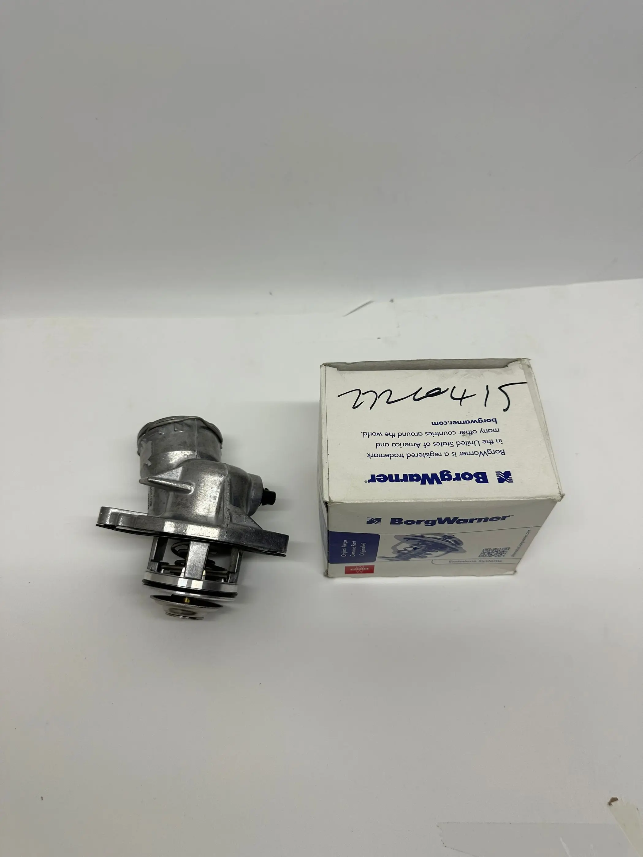 2722000415,2722000015,2722000115 new for Mercedes M272, ML350, E300, GLK300, S300, S350, R300 thermostats