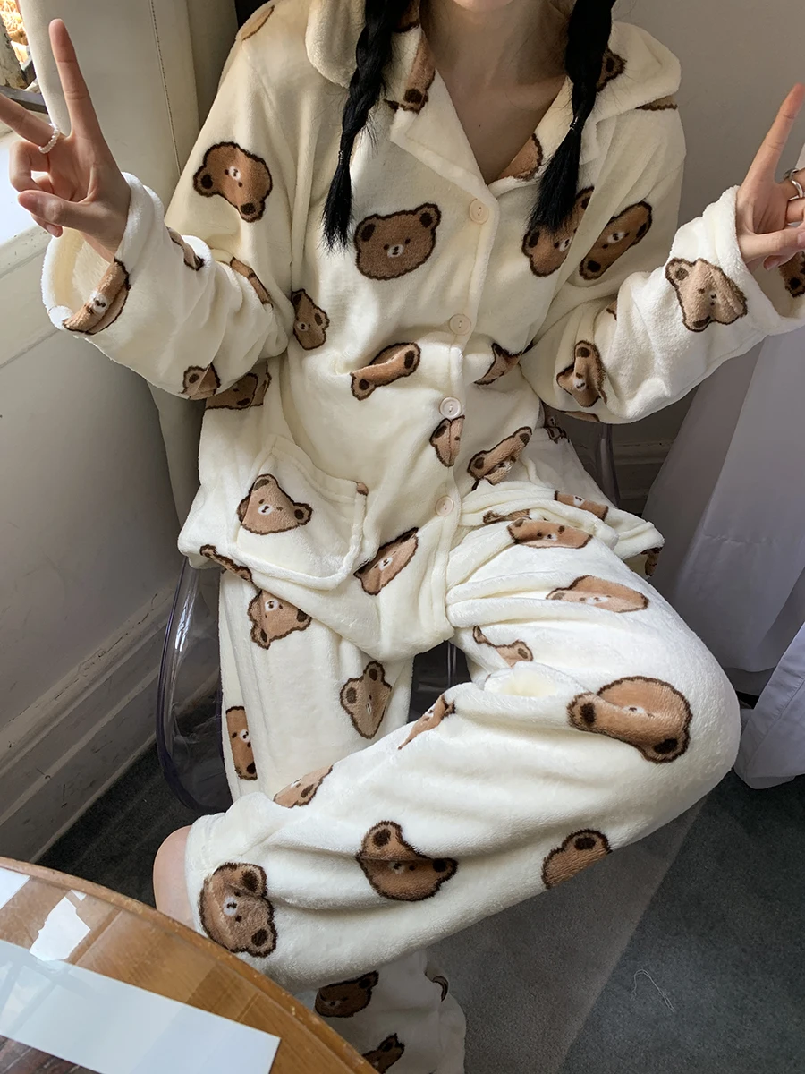 2023 new winter Korean style sweet cute style playful cute comfortable skin-friendly thickened flannel loose pajamas women chic