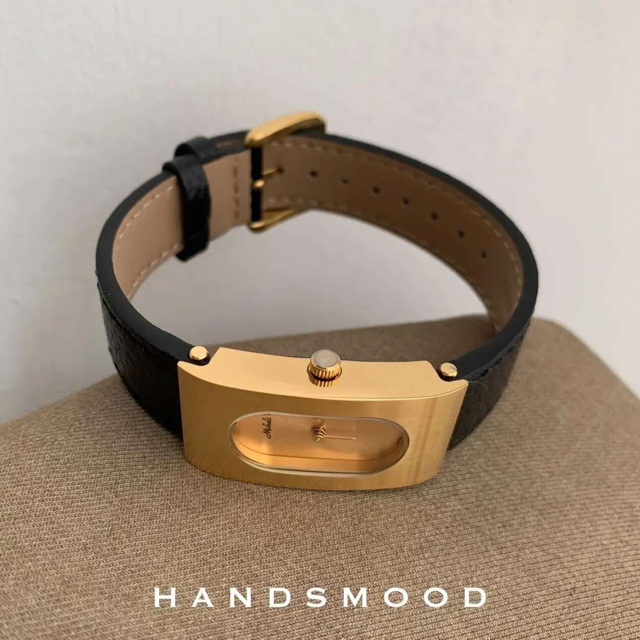 ساعة كوارتز نسائية بقرص مستطيل ، حزام بقر ، مجوهرا...