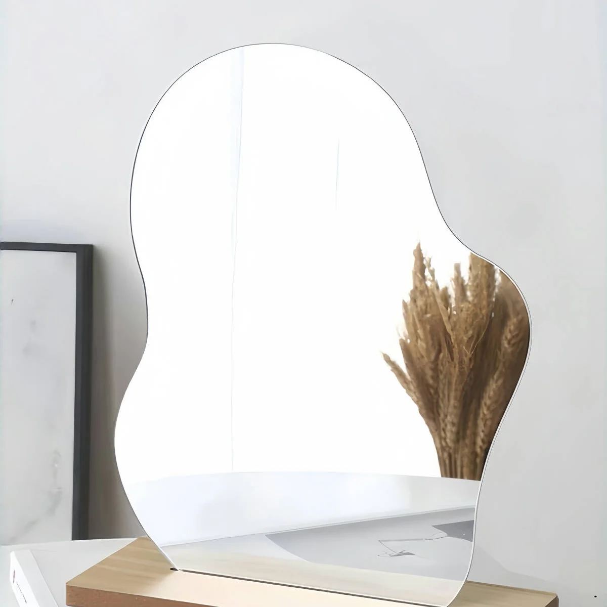 1pc 24cm/9.44in * 19cm/7.48in popular irregular girls' desktop makeup mirror Women's Day gift Makeup Mirror