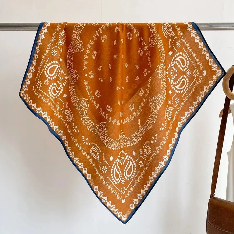 Flower plate cashew flower-red Brown