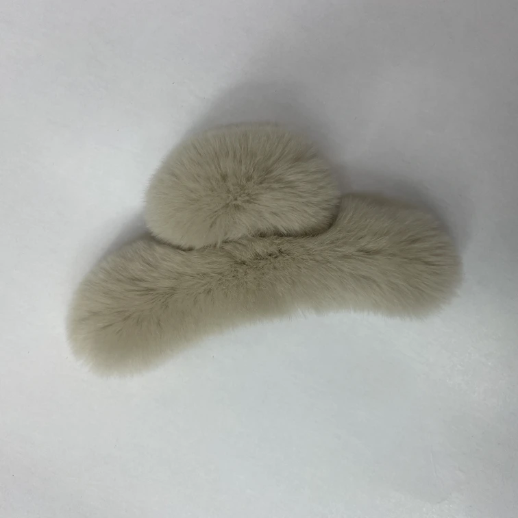 Milk tea color (shark clip)