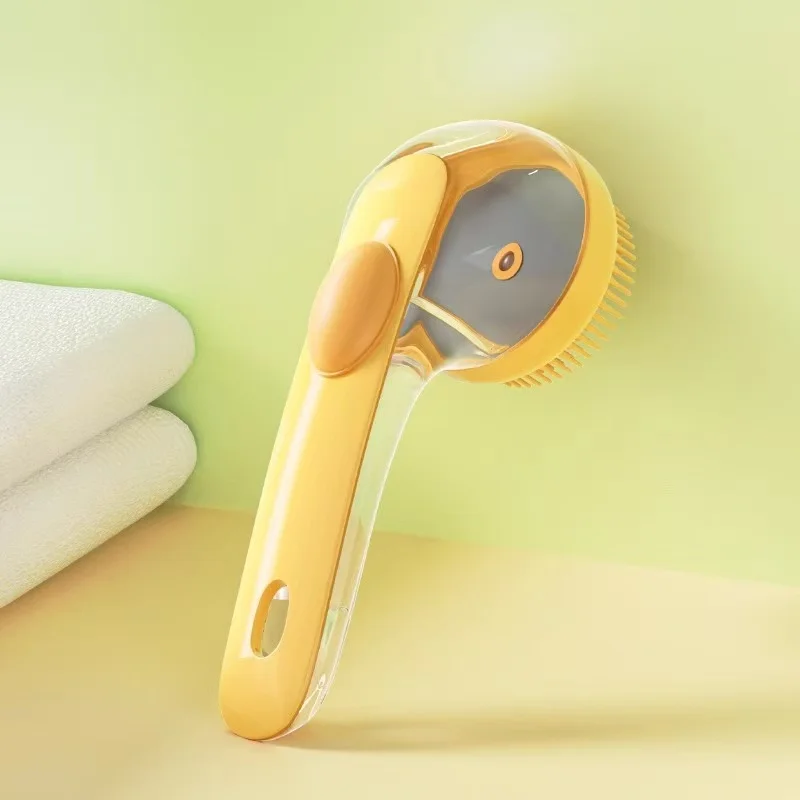 Pet Bath Brush – cleaning shampoo