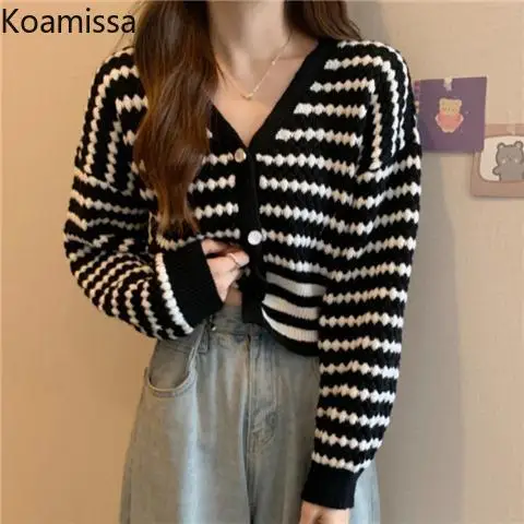 

Koamissa Fashion Women V-neck Knitted Cardigan 2022 New Single Breasted Autumn Striped Sweaters Causal Loose Female Chic Tops