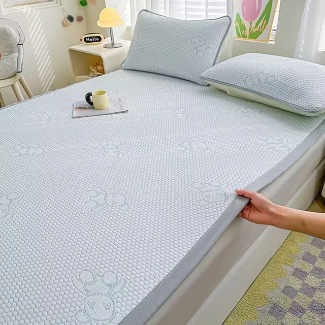 Drap de lit Jacquard en forme d'ours de dessin animé, sensation rafraîchissante, couvre-lit d'été en soie glacée, simple, Queen, King Size, bande élastique, housse ajustée fixe 4