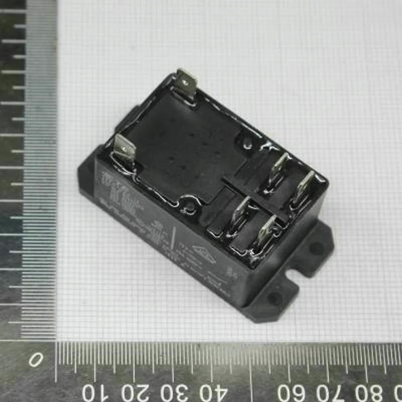 Connettore Tyco Originale Da 2 Pezzi Relè A 6 Pin 1-1393212-4