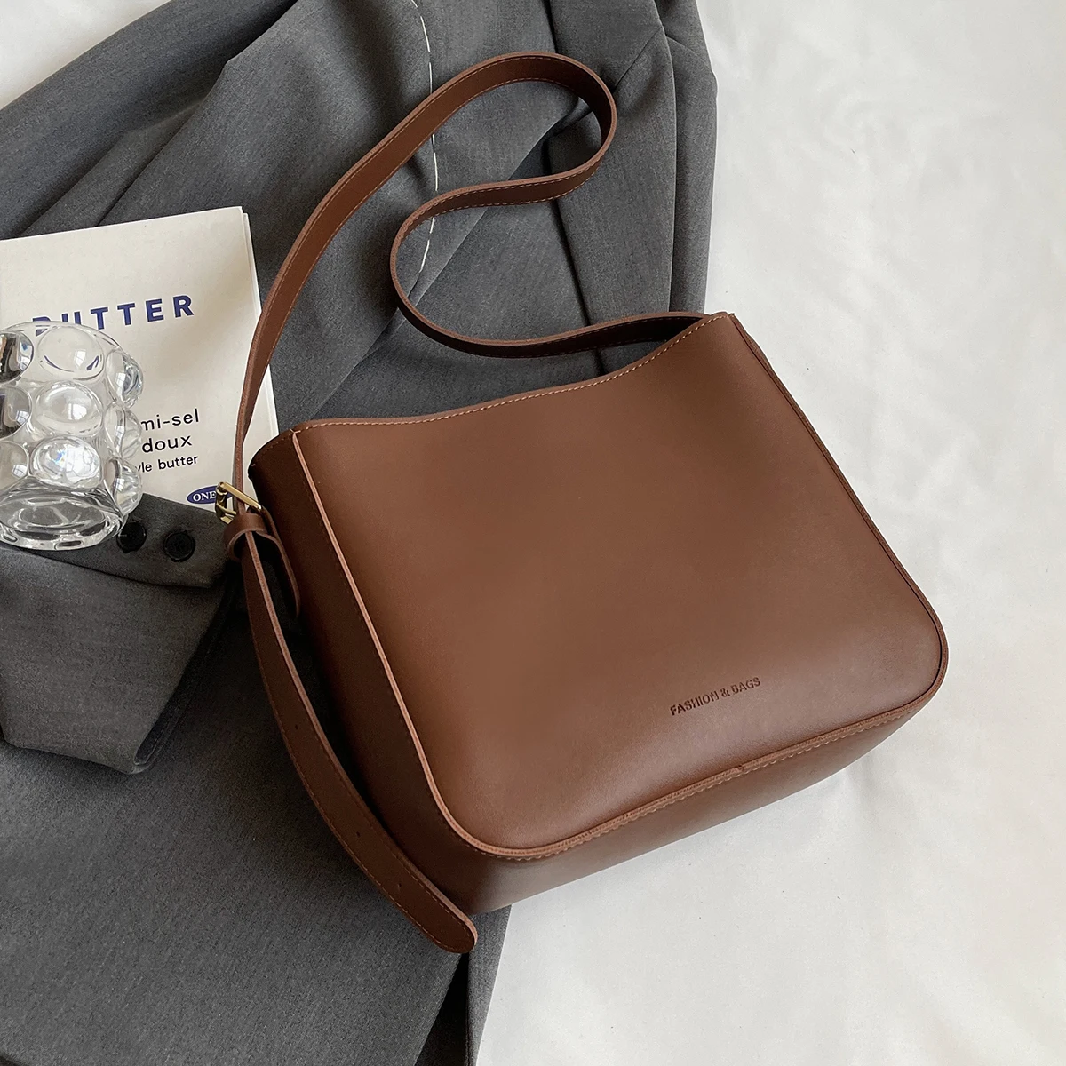 Super Popular Spring and Summer Commuter Bucket Bag for Women 2025 New Pu Leather Women's Bag High-End Large-Capacity Single Shoulder Crossbody Bag