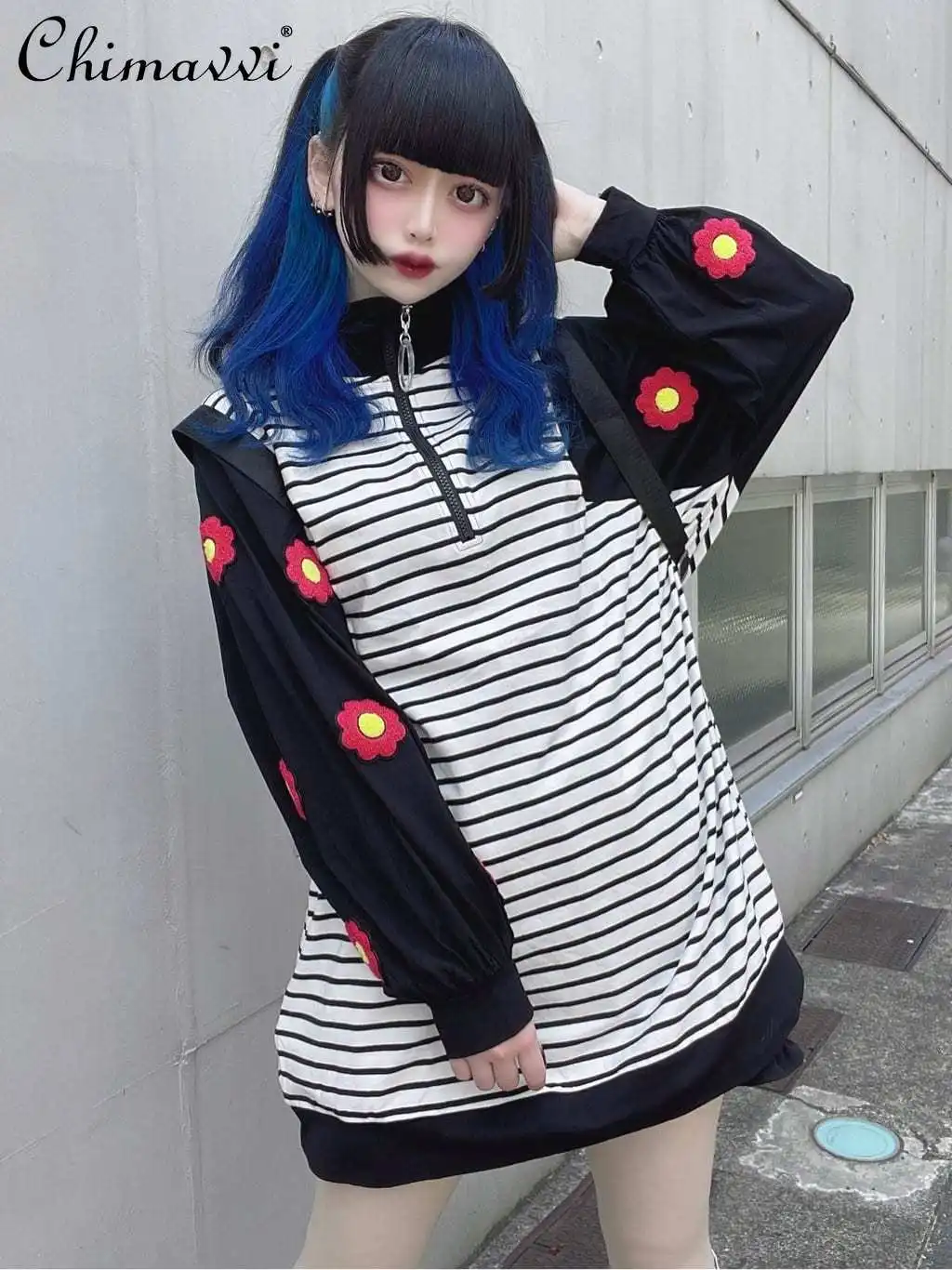

Japanese Style Mine Striped Flower Printed Pullover Sweatshirt Women Lolita Loose Mid-Length Cotton Hoodies Coat Autumn Clothes