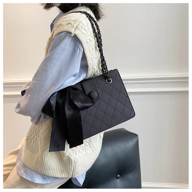 Elegant Square Shoulder Bag For Women With Chain Strap And Ribbons_voghion.com