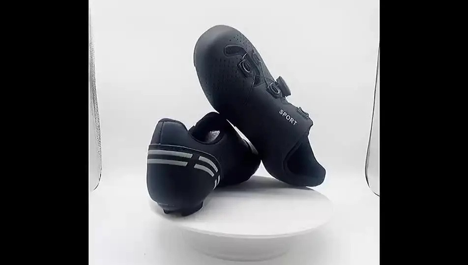 Chaussures De Cyclisme VTT/Route Unisex - Crampons Plats, Respirantes, Multitalle (Occasion Neuves)