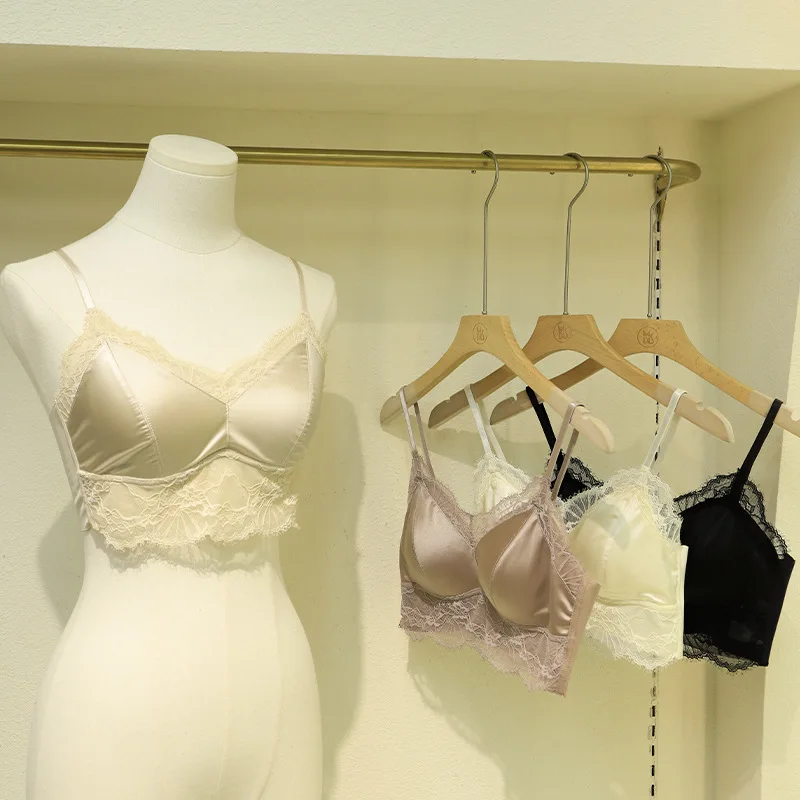 French Luxurious Sexy Satin Feel Romantic Embroidered Lace Wireless Bralette Beautiful Back Underwear Seamless Skin-friendly...