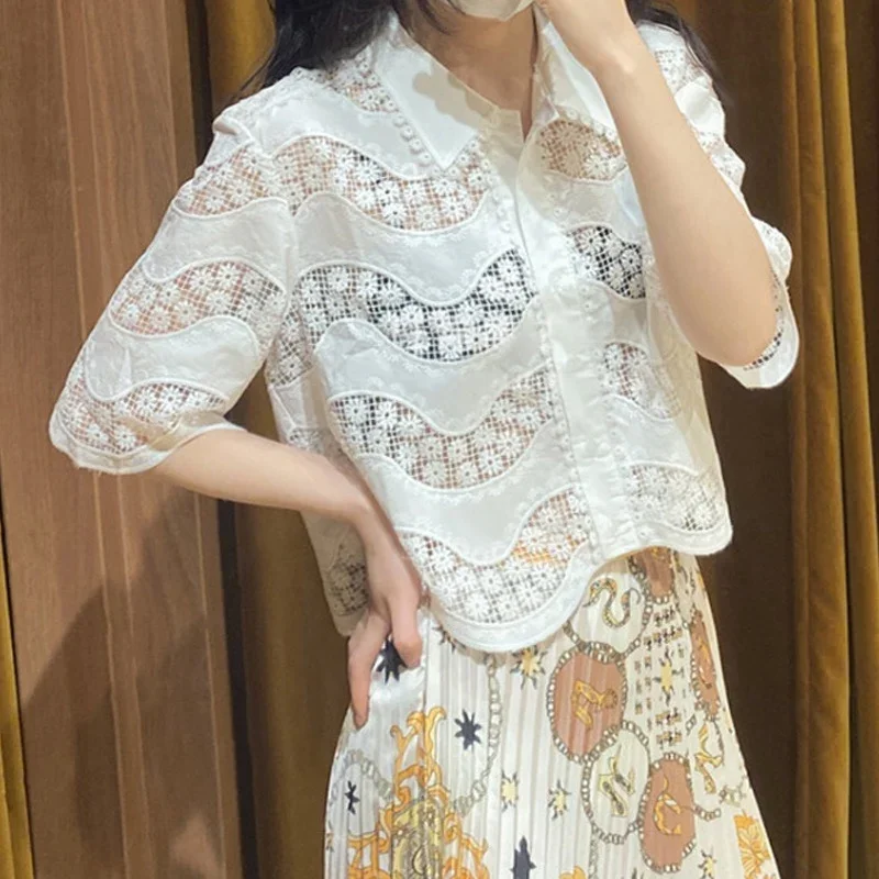 

Женская кружевная ажурная рубашка, белая элегантная однобортная блузка с отложным воротником и вышивкой, лето 2024