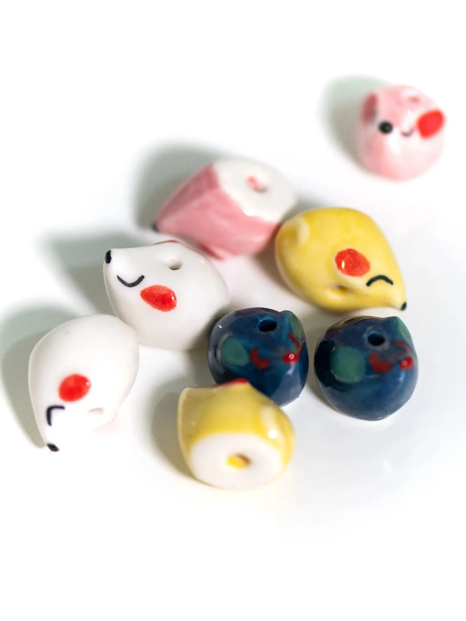 Handgefertigte Keramik-Mausperlen 15–18 mm mit 2,5–3 mm Loch, handbemalte Cartoon-Tierperlen für DIY-Schmuck, Hochtemperatur-Feuer – Detail 6