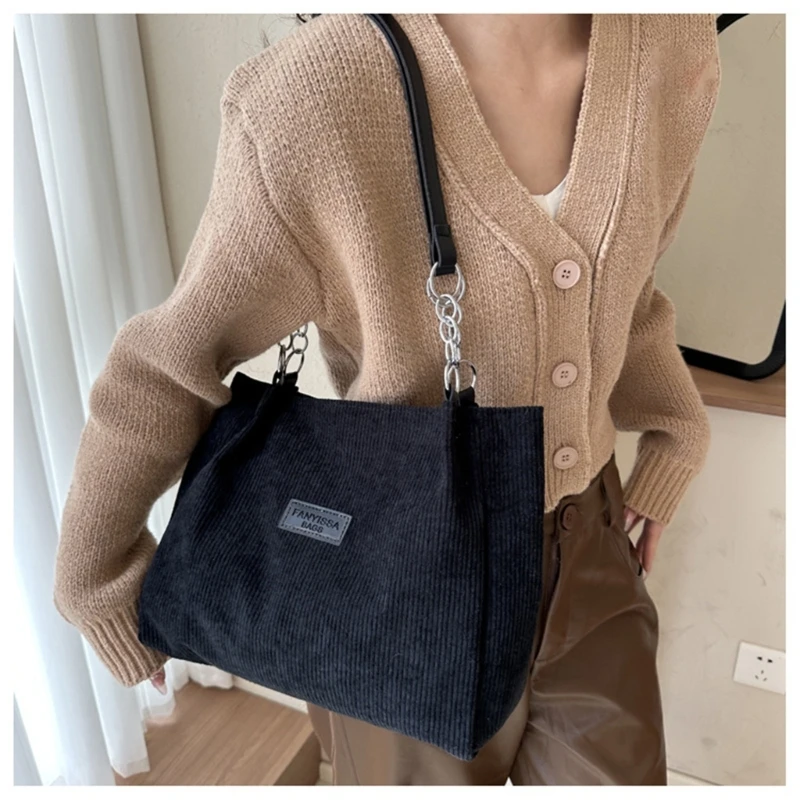 

Fashion Tote Large Capacity Trendy Shoulder Bag for Girl Women Versatile Handbag