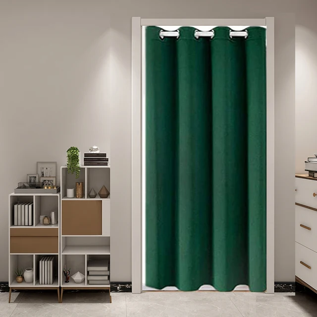 맞춤형 그로멧 탑 블랙 아웃 도어 커튼으로 집이나 사무실에 스타일과 개인정보 보호를 더하세요.