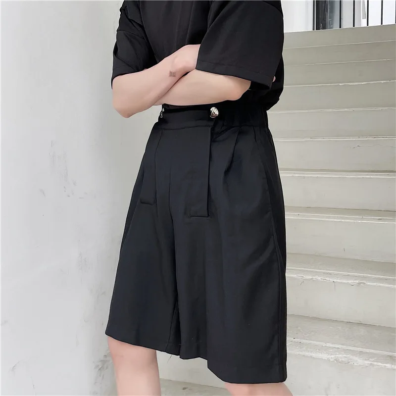 

Модные мужские свободные шорты корейской версии с оборками красивые летние персонализированные с металлической пряжкой маленькие брюки средней длины