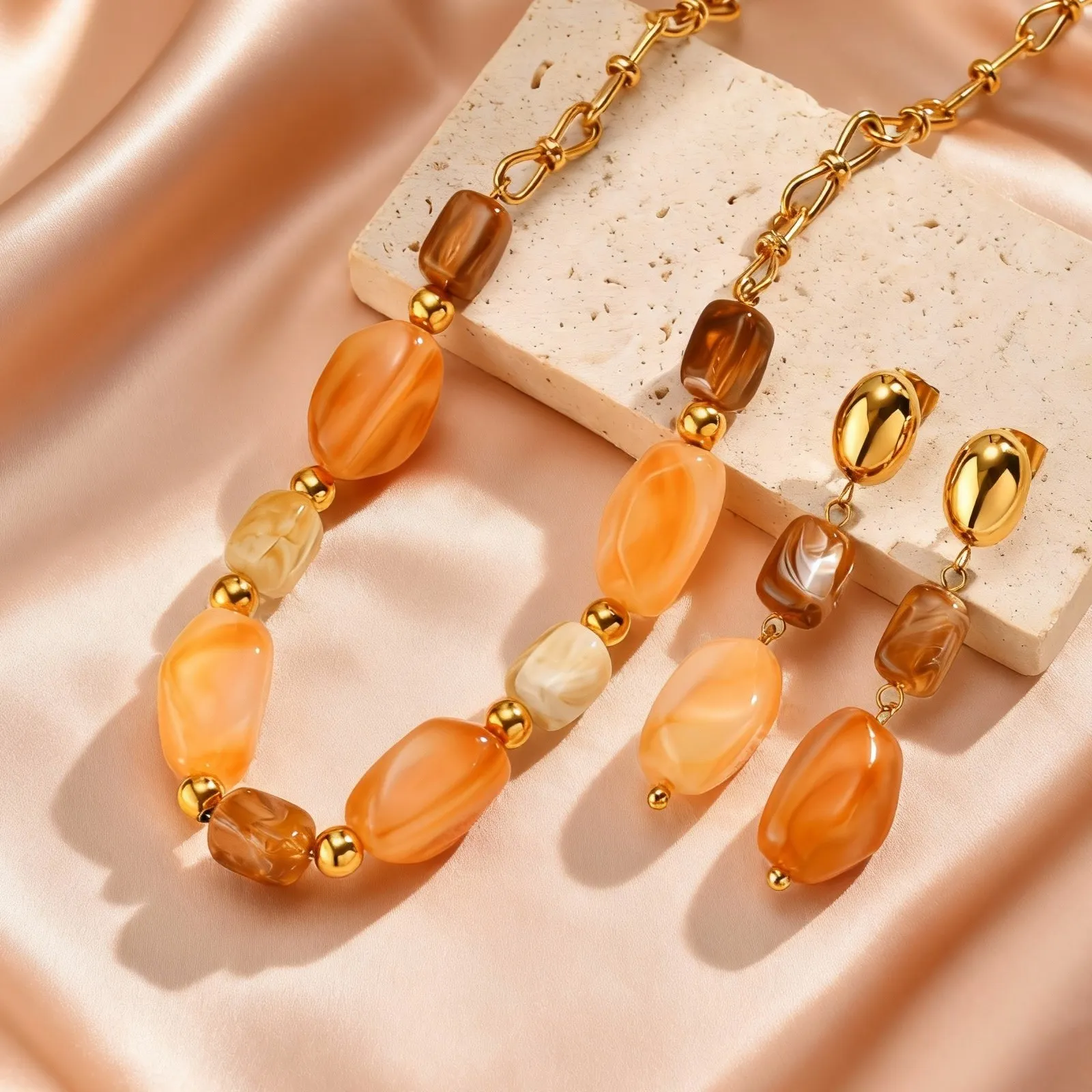 Vintage-Halskette mit unregelmäßigem Anhänger aus Acrylharz für Damen, Halskette aus 18 Karat vergoldetem Edelstahl, trendiger Schmuck, wasserdicht