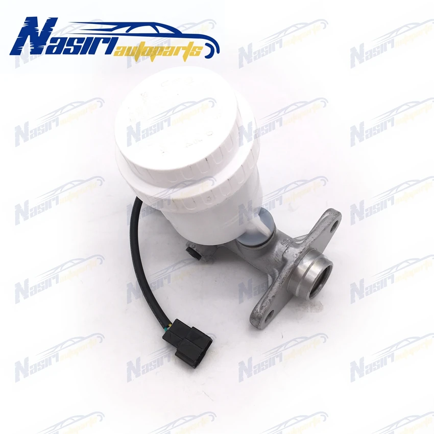 Brake Master Cylinder for Mitsubishi L200 PAJERO GALLOPER 2.0 2.4 2.5 2.8 4D56 4G64 4G63 4M40-T 1990-2007 MB699830