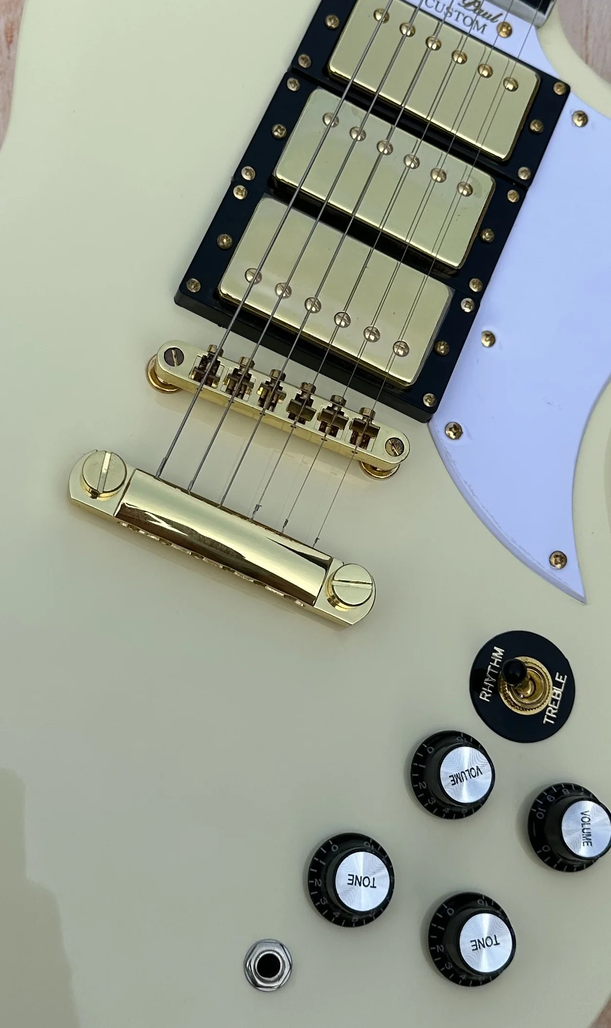 Electric guitar SG electric guitar cream white shiny gold accessories