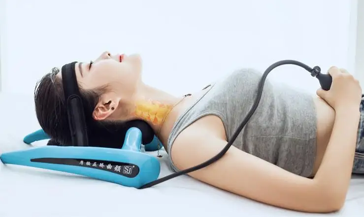 Cervical traction apparatus cervical spondylosis inflatable correction household neck collar and neck stretcher a neck pain