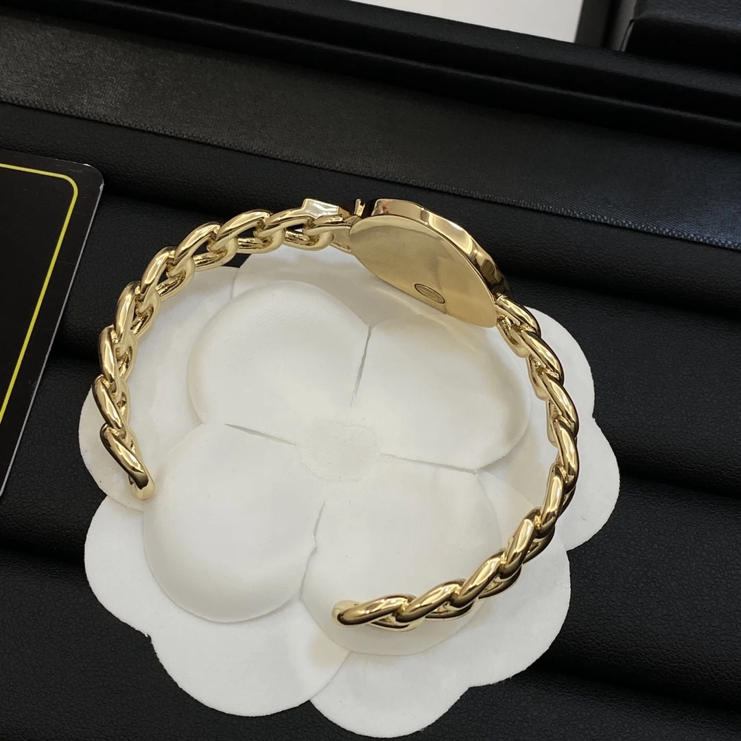 

New Open Fashion Versatile Light Luxury Bracelet for Women