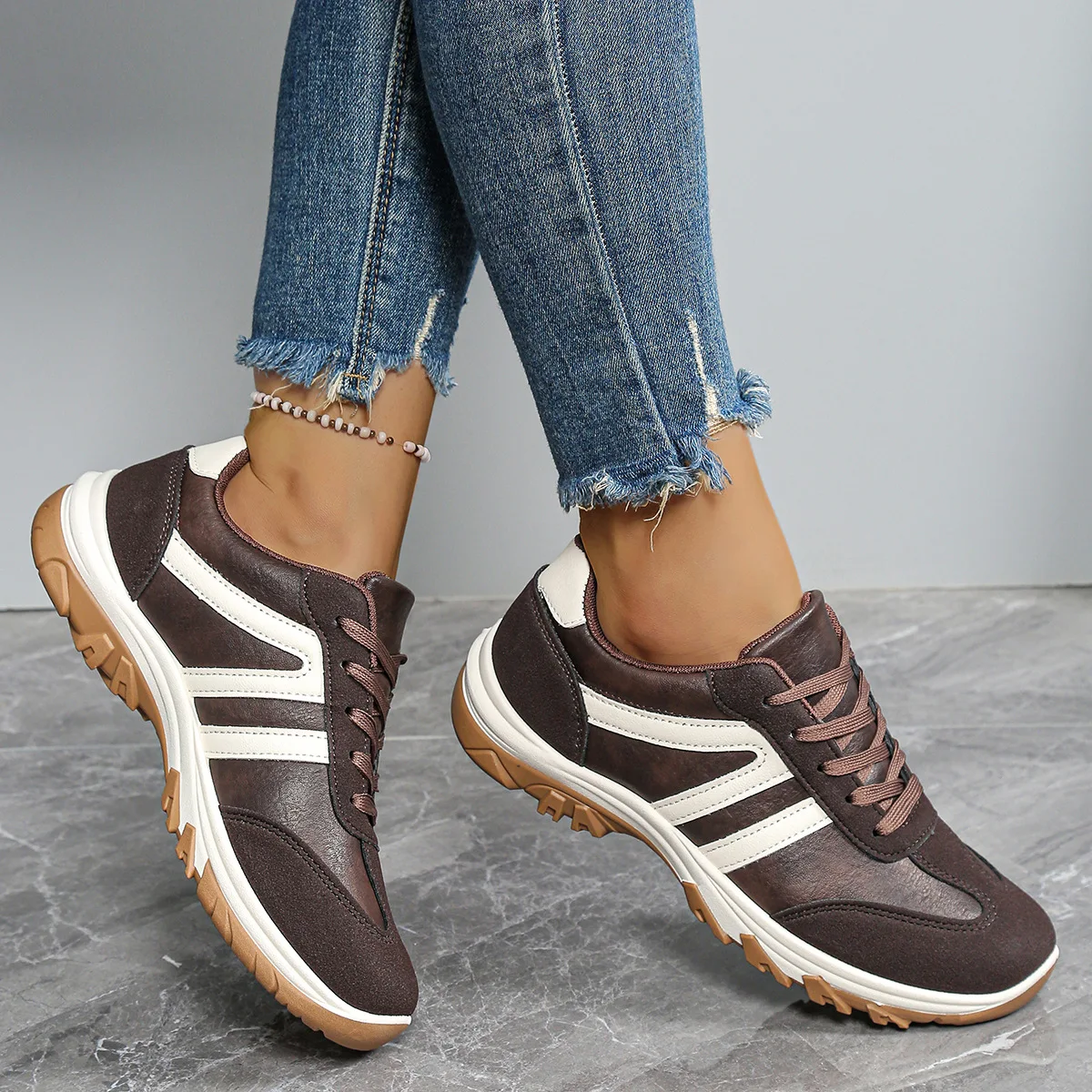 Women's Casual Lightweight Breathable Sport Shoes Spring Autumn 2025 New All-match Running Sneakers Zapatos De Mujer Tenis Jeans