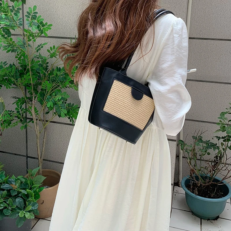 Casual Women's Straw Woven Shoulder Bags for Women 2024 Korean Fashion Handmade Bucket Handbags Summer Beach Underarm Bags