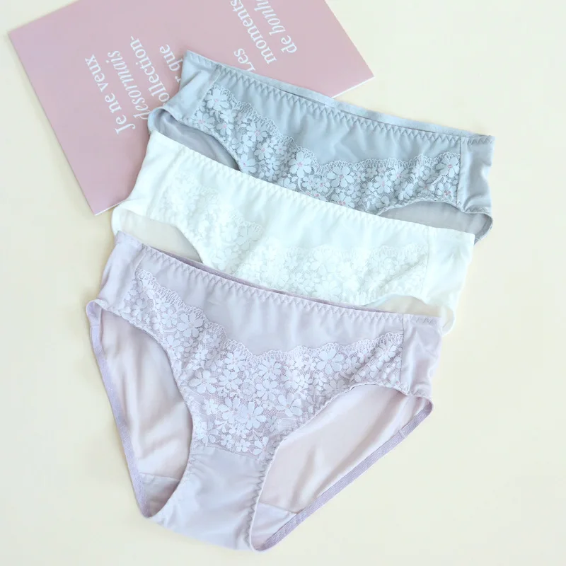 Summer Women's Silk Mid Waist Underwear Lace Sexy Natural Silk Triangle Shorts Breathable and Comfortable