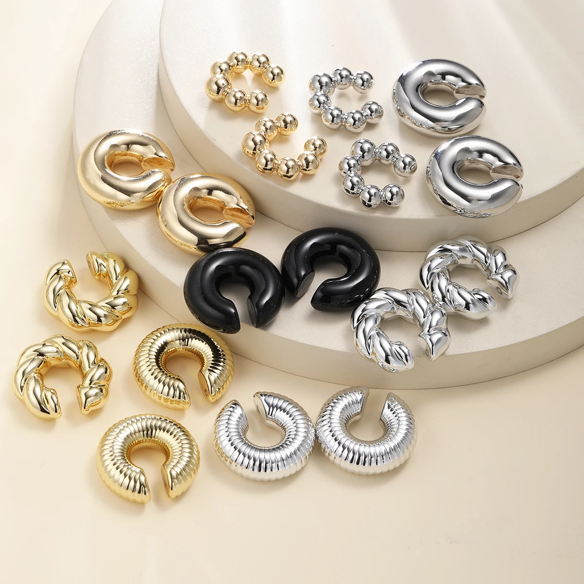 18 Pcs Vintage Smooth Circle C Shape Clip Earring For Women Fashion Lightweight No Piercing Cartilage Ear Cuff Punk Jewelry Gift