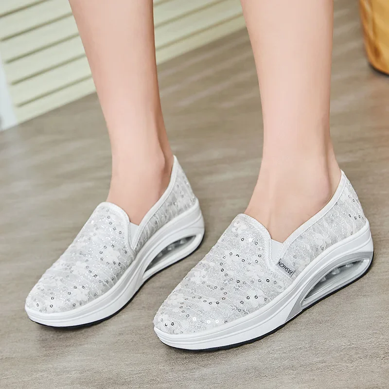 

Women's Rocking Shoes 2024 Summer New Luxury Mesh Breathable Casual Mom Shoes Tenis Sports
