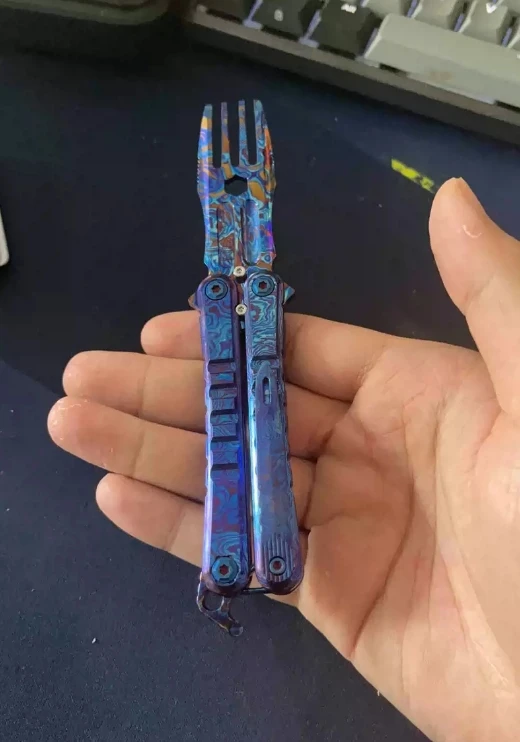 

Б/у игрушки из Дамасского титана EDC RS