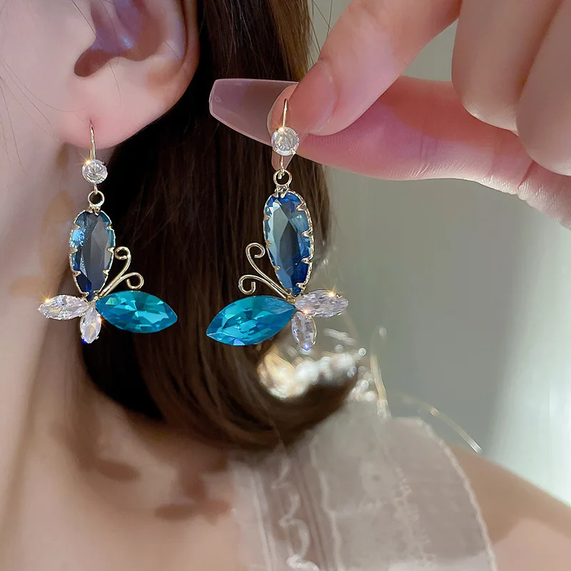 

New Zircon Geometry Love Heart Earrings Korea Lightweight luxury Earrings Fashion OL Ear Drops for Women