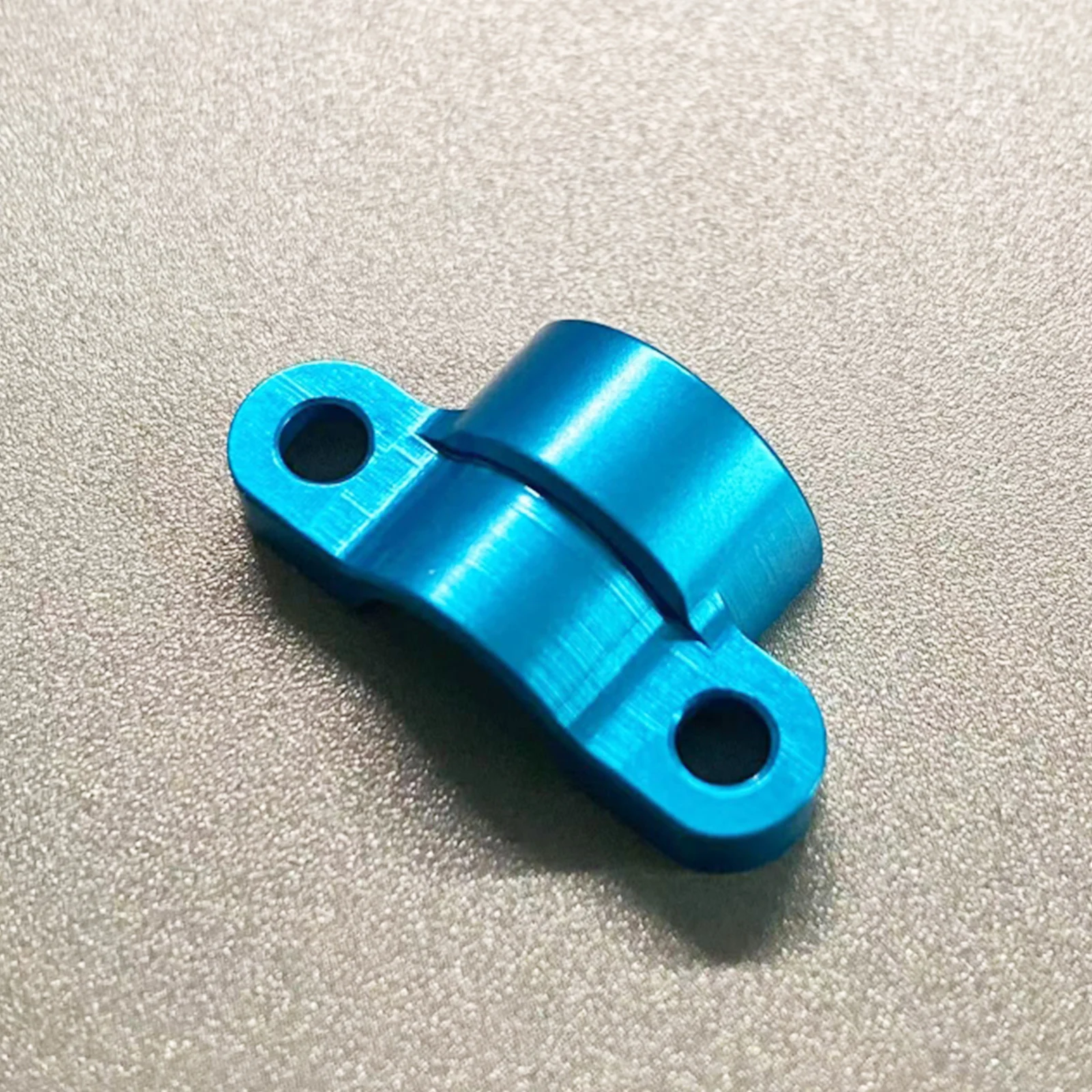 Рисунок 4 - Металлический штатив для Tamiya