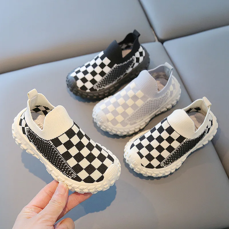 

Children Sports Shoes 2024 Spring New Boys Casual Shoes Breathable Mesh Soft Soles Girls Flying Knitting Kid Sneakers Baby Shoes