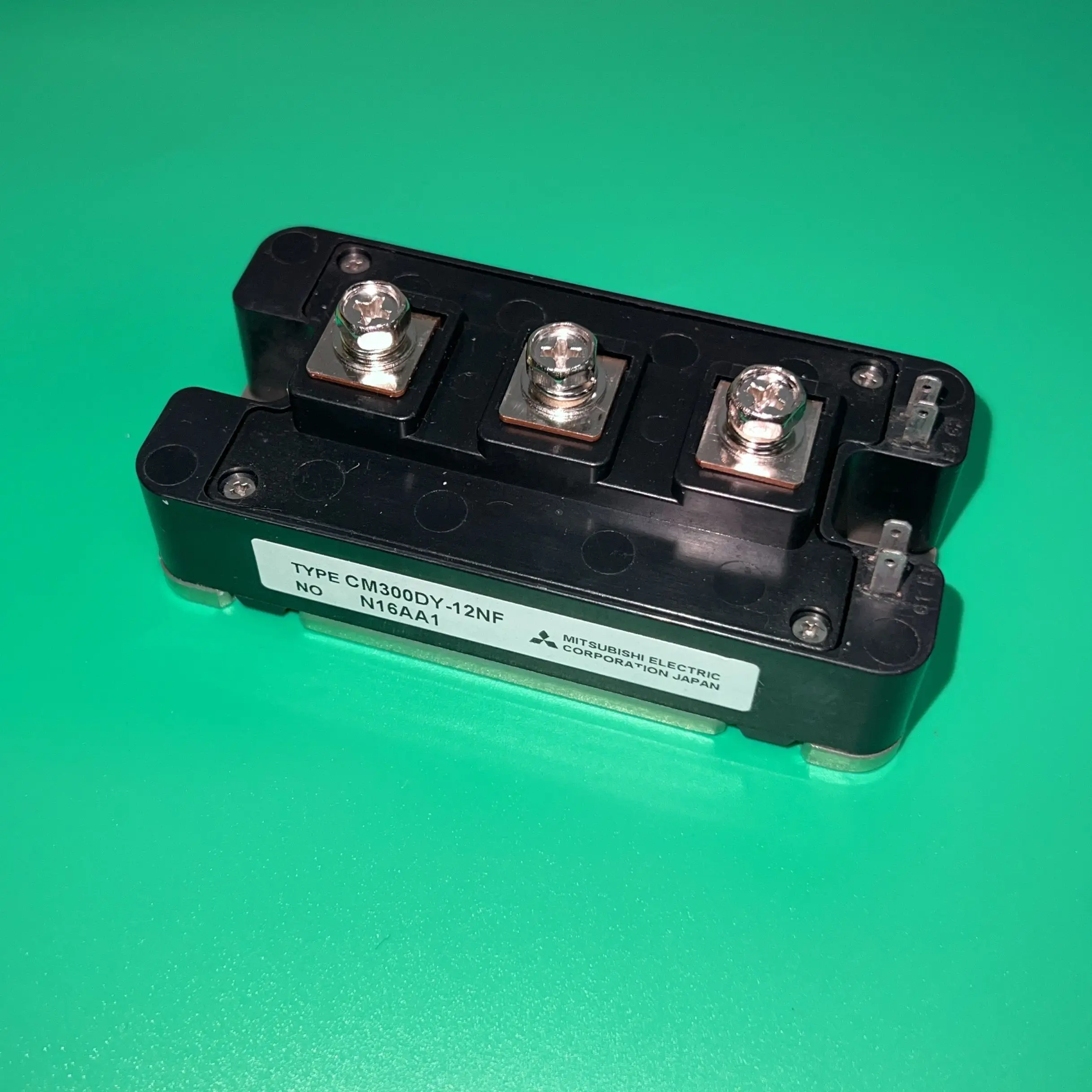 CM300DY-12NF MODULE igbt transistor module CM300 DY-12NF IGBT MOD DUAL 600V 300A NF SER CM300DY12NF CM300D Y-12NF CM 300DY-12NF