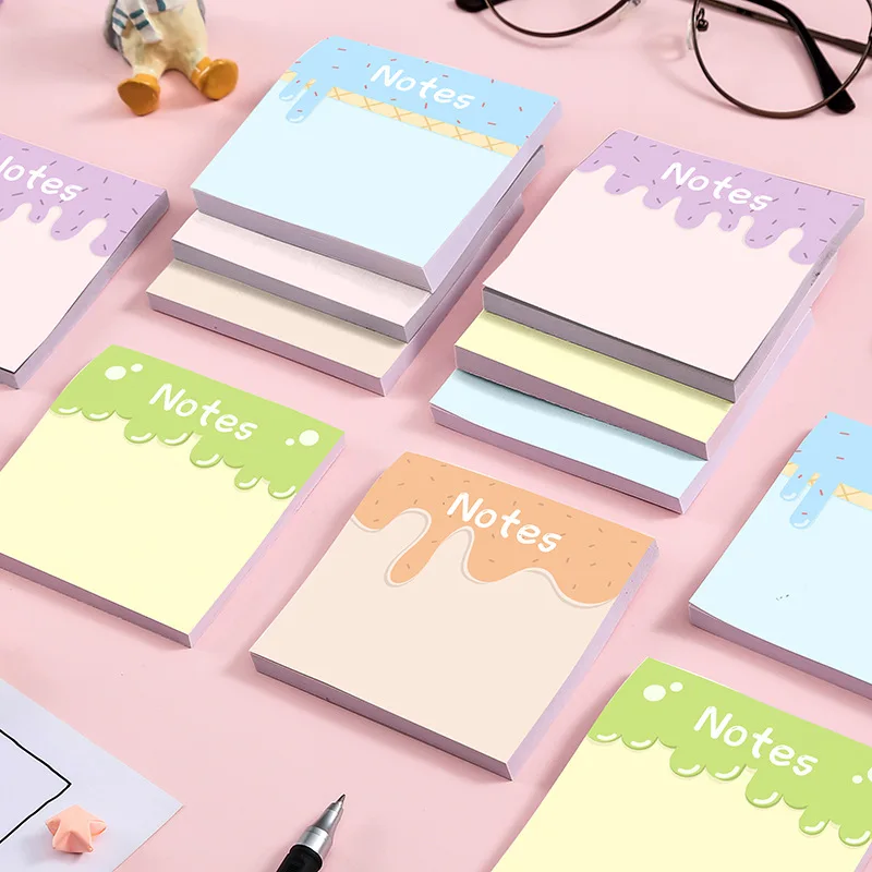 Рисунок 4 - Бумажный блокнот для записей в простом стиле