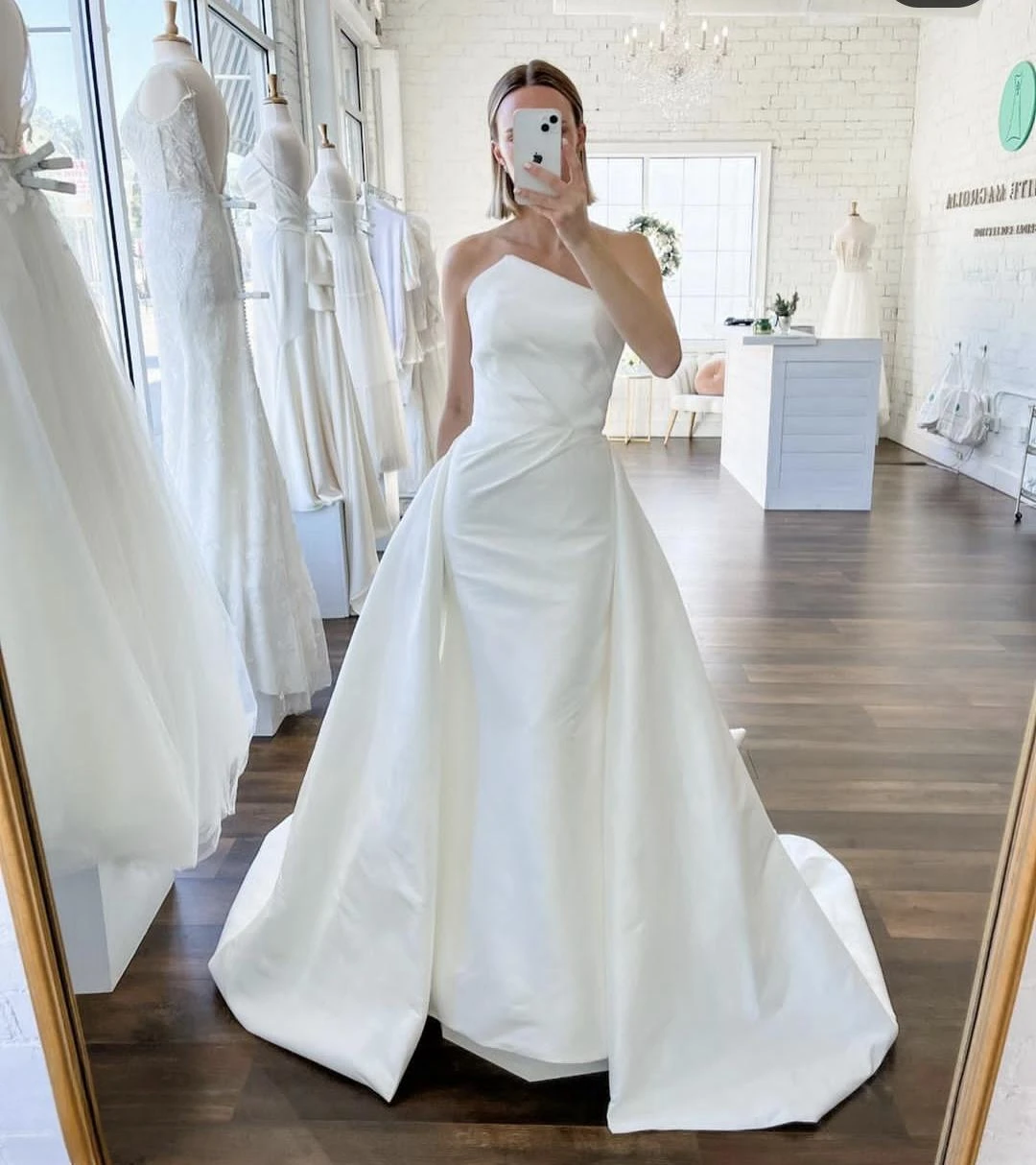 

Simple Wedding Dress Satin With Detachable Skirt Mermaid For Women Bridal Gowns Sweep Train Customize To Measures Stunning 2024