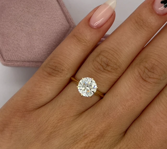 Natural & Lab Grown Diamond Engagement Rings for Women | With Clarity
