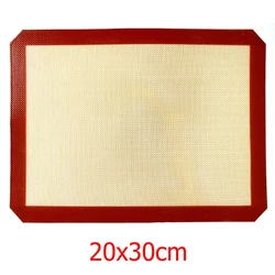 Premium Non-Stick Reusable Silicone Baking Mat - Food Grade Silicone (20x30cm)