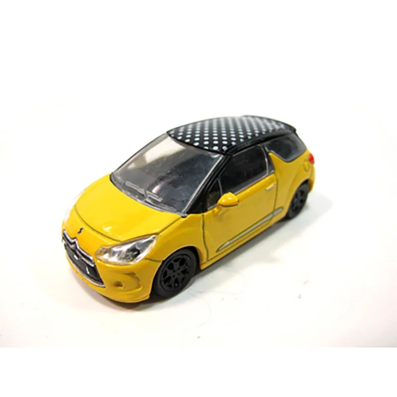1:64 スケールシトロエン DS3 ラリーカーダイキャスト合金車