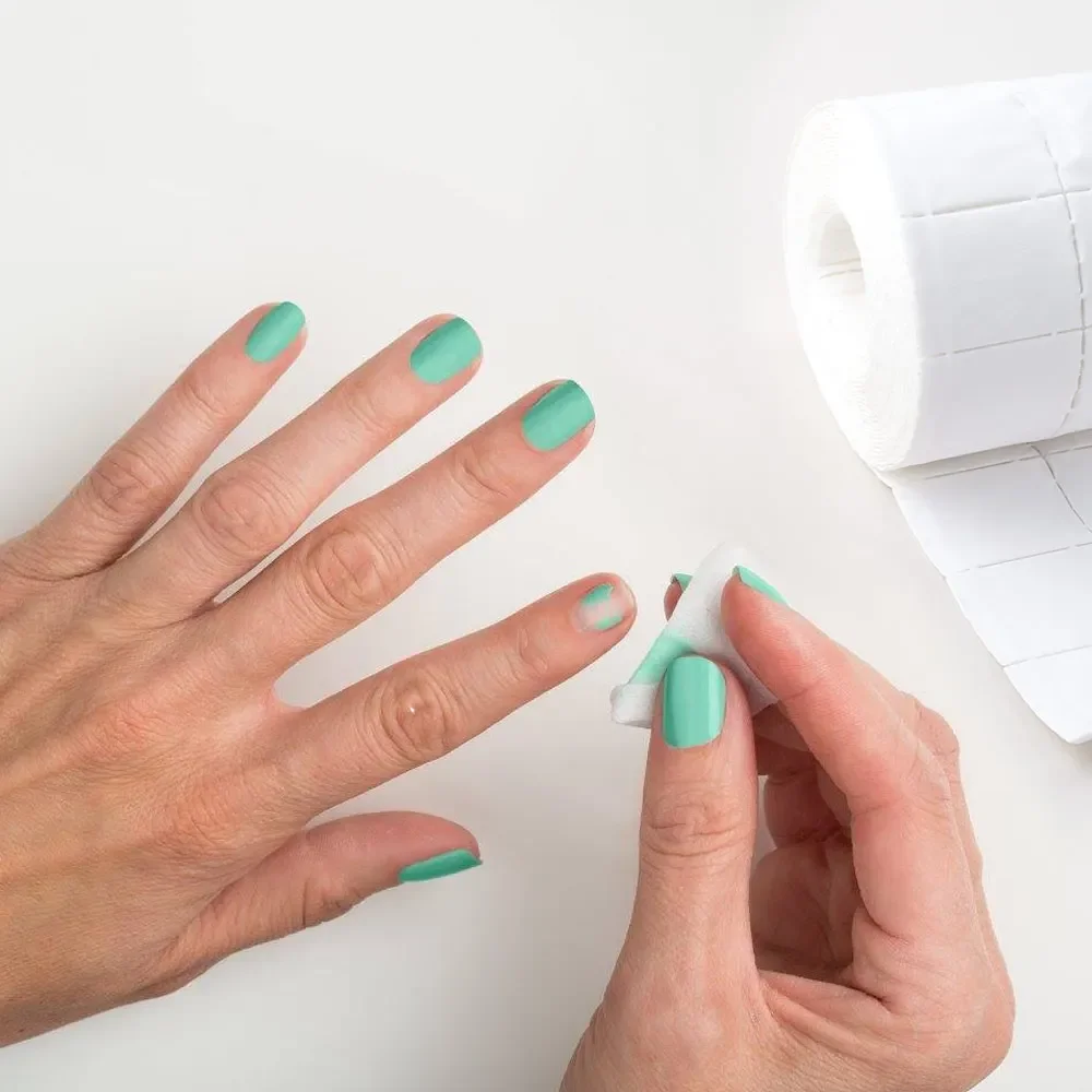 Nail Polish Remover Nail Gel Remover Nail Polish Remover Wipes Nail Cotton Pads Disposable Nail Pads 300/500Pcs Roll Professional Lint Free Nail Art Gel Polish Remover Cotton Pad Nail Wipe Cosmetic Cleaning for Women Girls